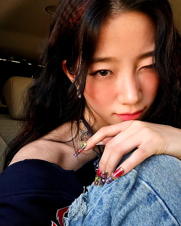 zuhazana instagram image archive image