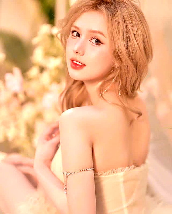 lyhythuedoxinh instagram image archive image