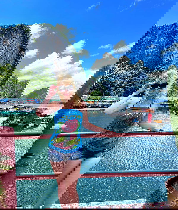 ormosheee ormosheee archive image