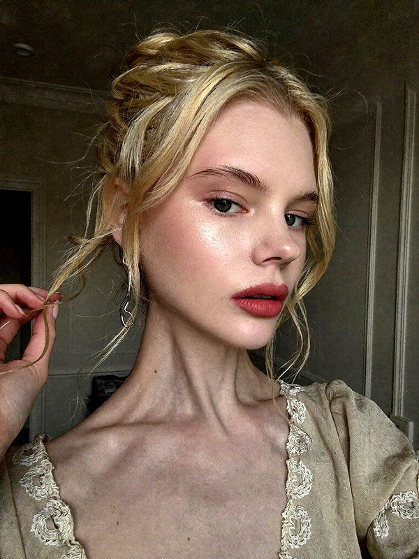 alisen.mari instagram image archive image