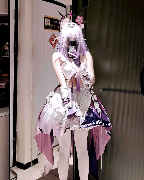 gallery_cosplayer instagram image archive image