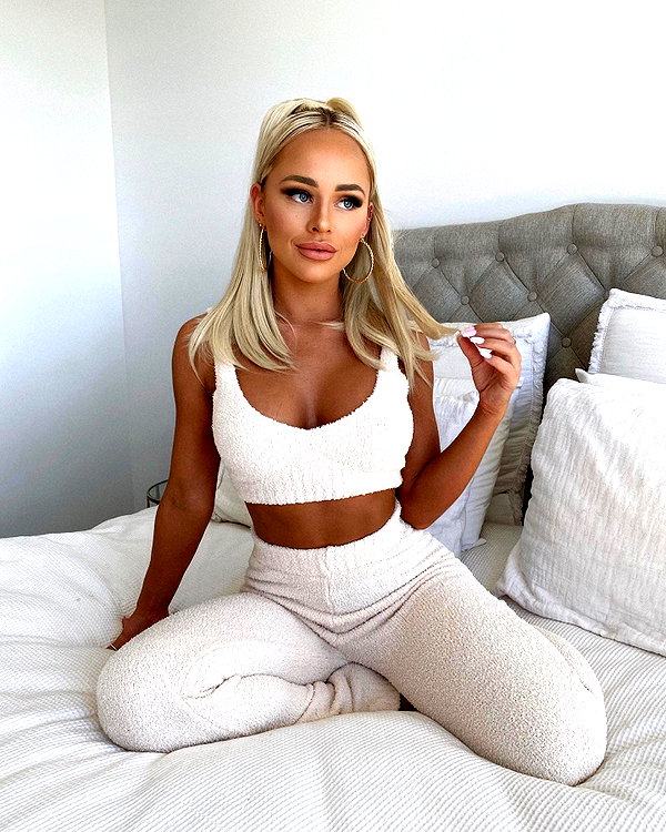 allieauton instagram image archive image