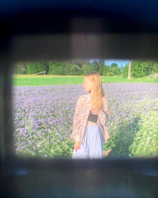 alisen.mari instagram image archive image