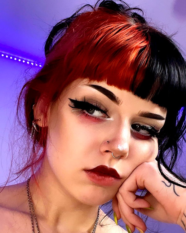 yeahimcaroline instagram image archive image