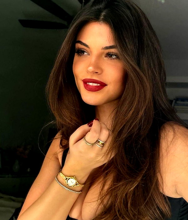 baddiesessence instagram image archive image