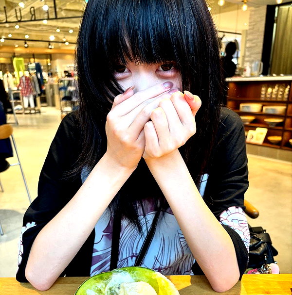 yuyuslivestreamdiary instagram image archive image