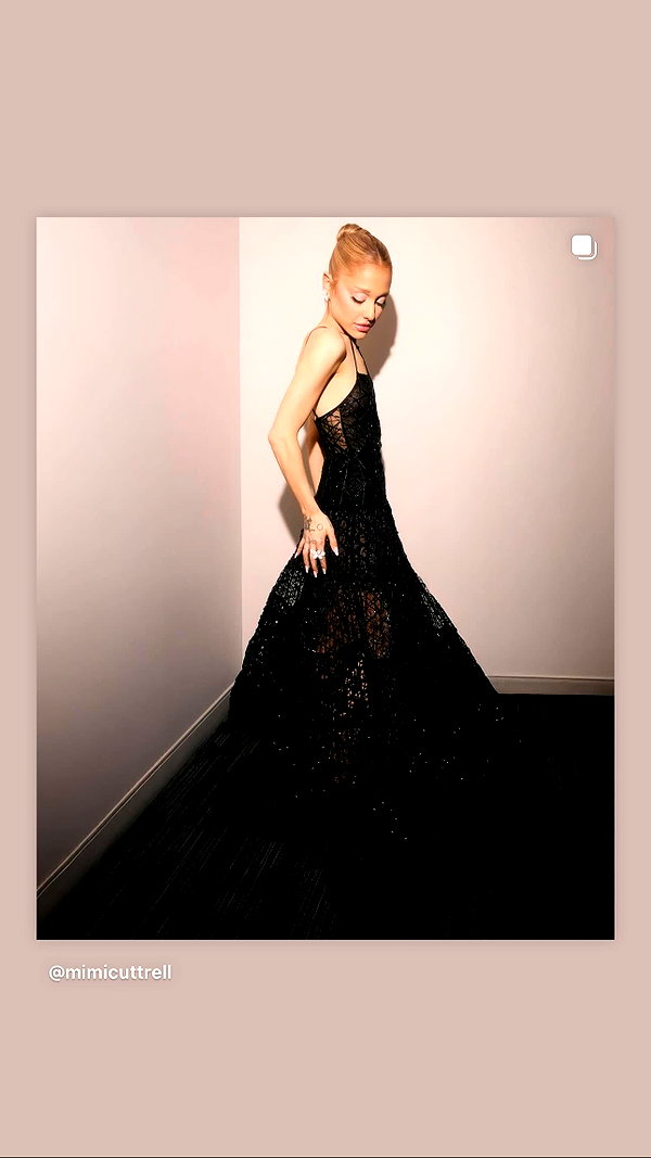 arianagrande instagram image archive image