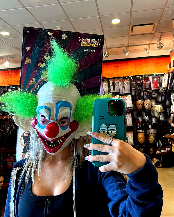 ellianawalmsley instagram image archive image