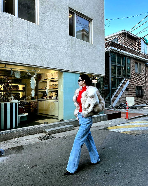 dear.zia instagram image archive image
