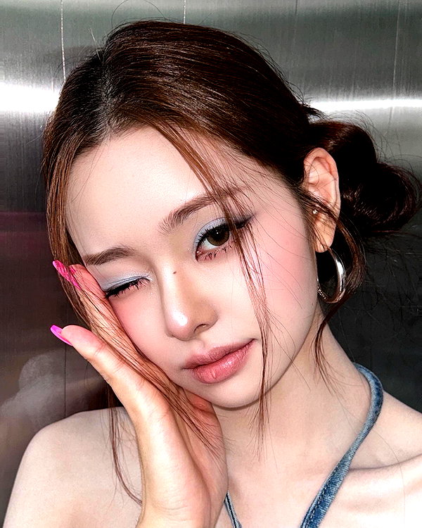 dear.zia instagram image archive image