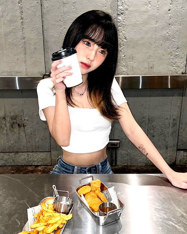 52._.0921 instagram image archive image