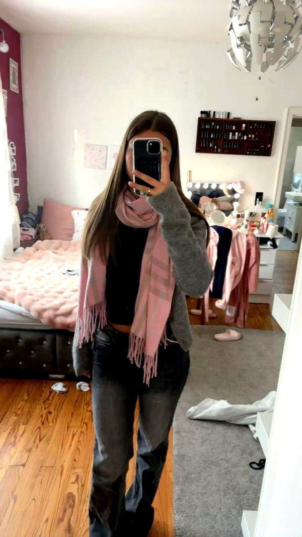 leonie_08.06_ instagram image archive image