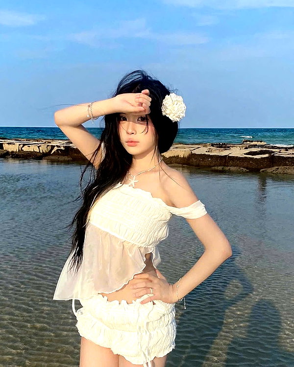 lyhythuedoxinh instagram image archive image