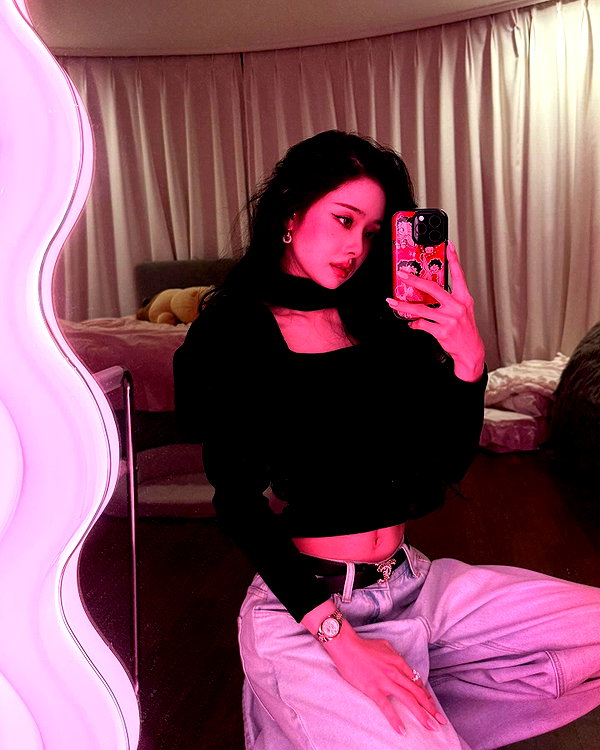 dear.zia instagram image archive image