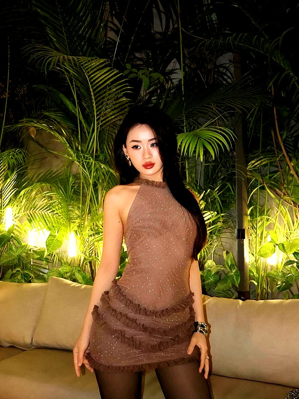 lyhythuedoxinh instagram image archive image