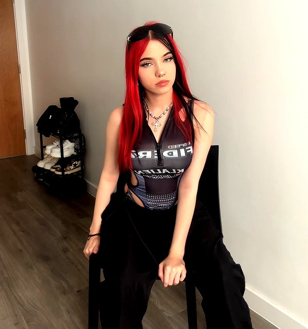 _roniira instagram image archive image
