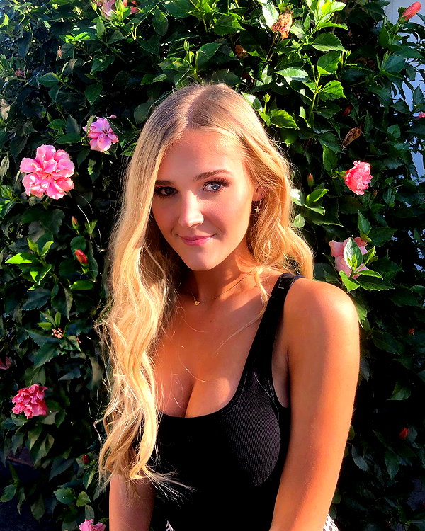 allie_dunn instagram image archive image