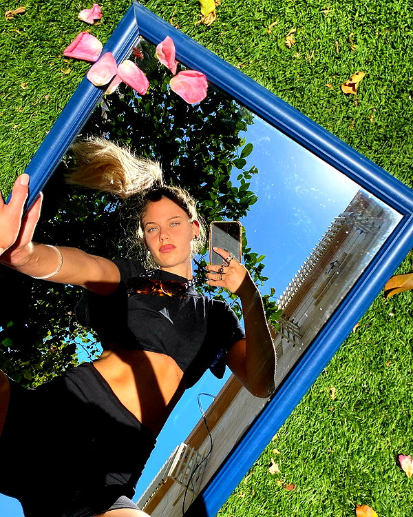 barzomer instagram image archive image