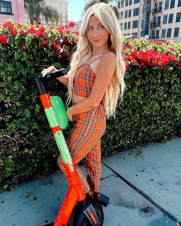 ellianawalmsley instagram image archive image