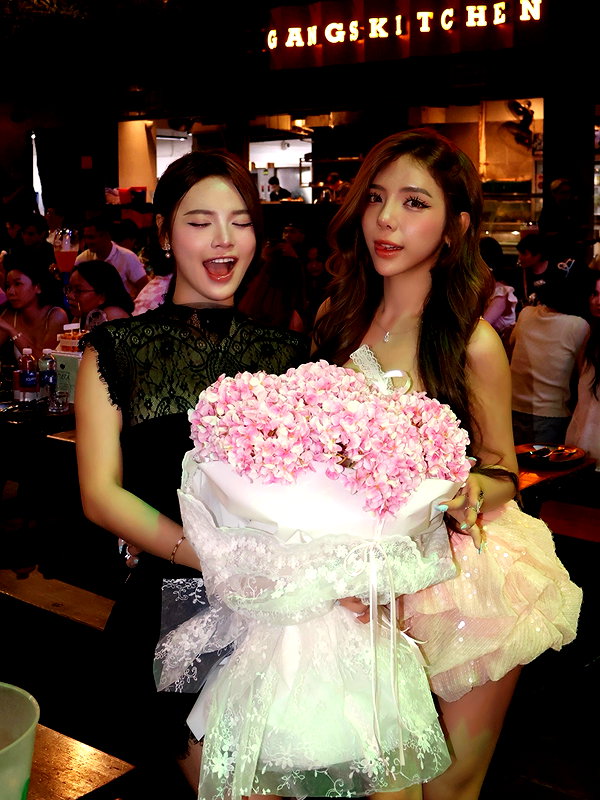 lyhythuedoxinh instagram image archive image