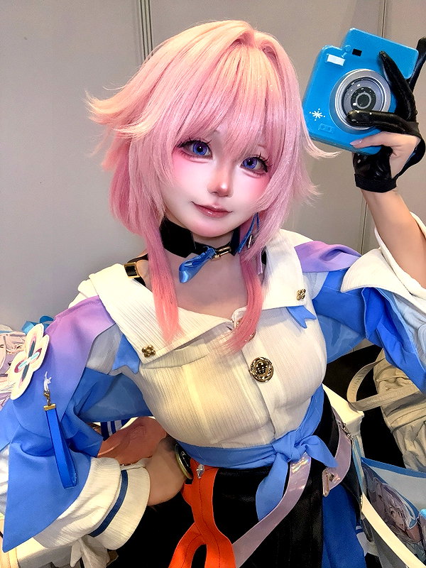 _mewcos instagram image archive image