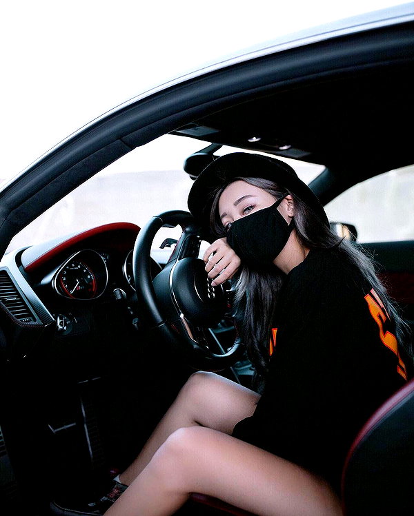 emily.ghoul instagram image archive image