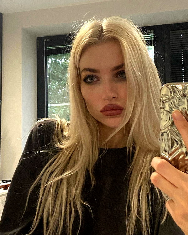 anya4everr instagram image archive image