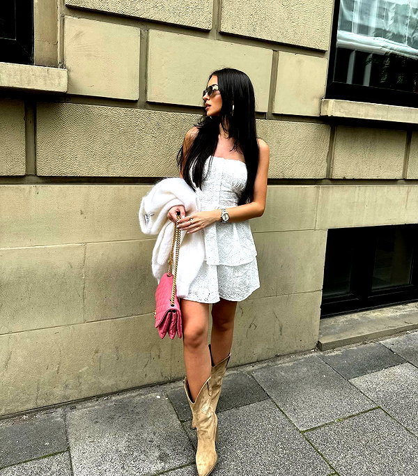 zoeliss instagram image archive image