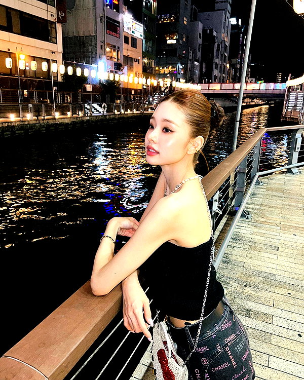 dear.zia instagram image archive image