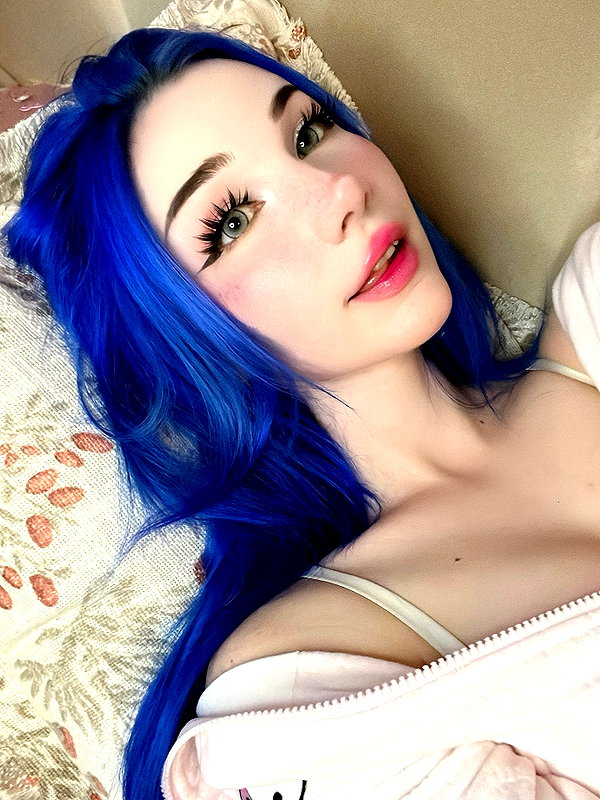 danielle.mercedie instagram image archive image
