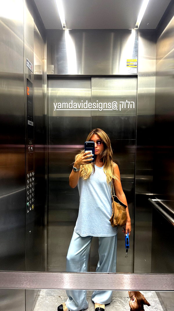 Archived image from @refaella_twina on Instagram
