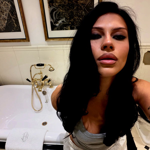 karolinaawasik instagram image archive image