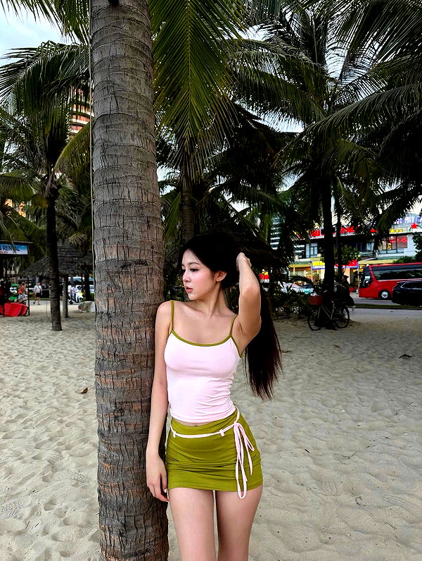 lyhythuedoxinh instagram image archive image