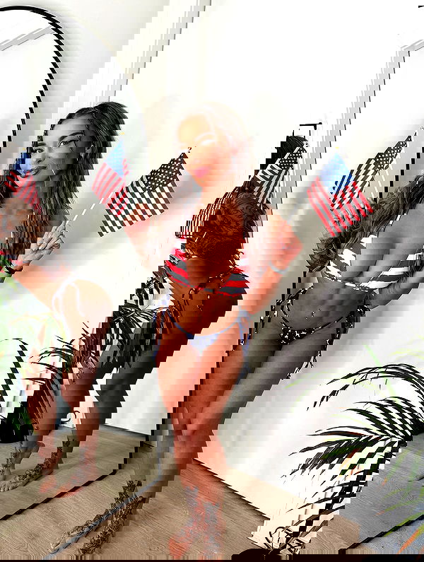 itshayleydavies itshayleydavies archive image