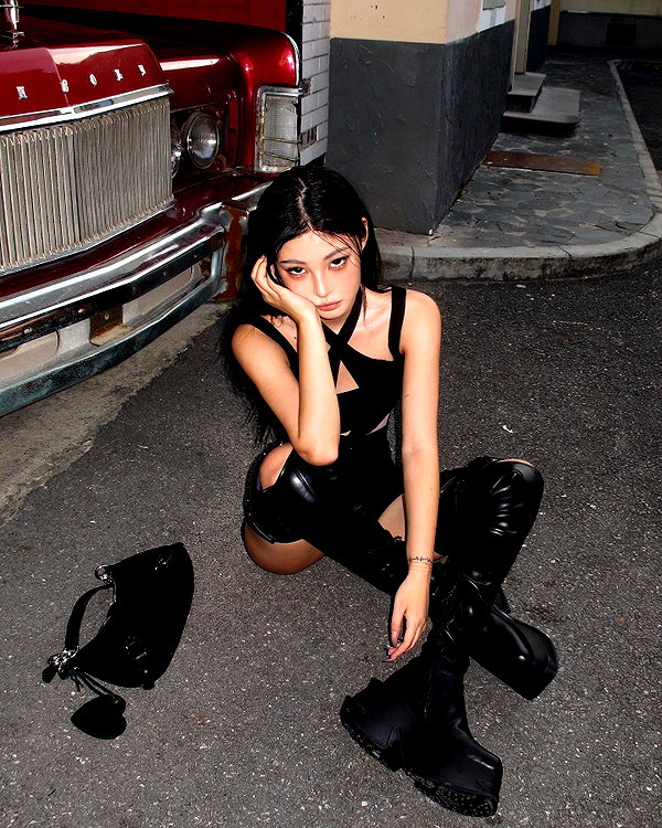 ll.lu1s instagram image archive image