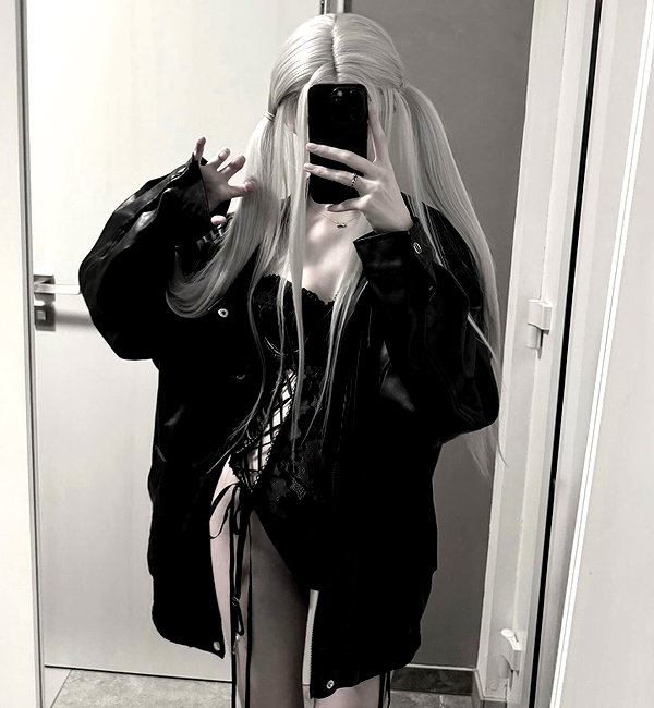 annaemiliaz instagram image archive image