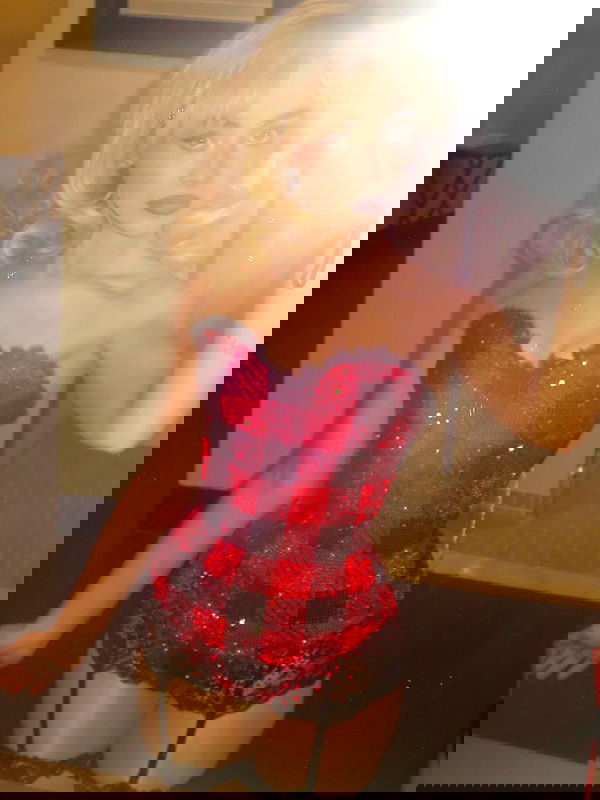 sabrinacarpenter sabrinacarpenter archive image