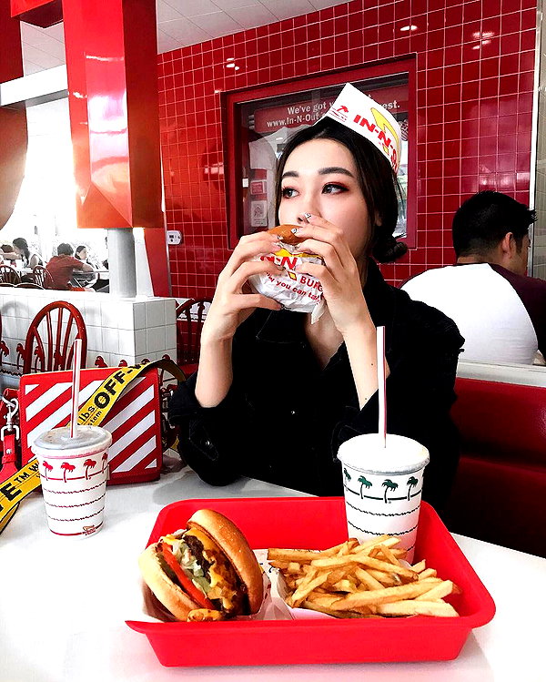 emily.ghoul instagram image archive image