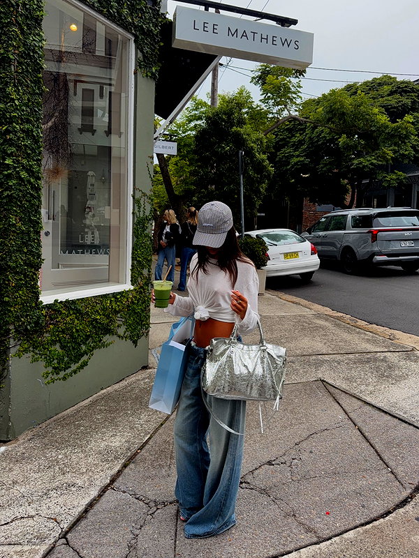 oliviaphillipps instagram image archive image