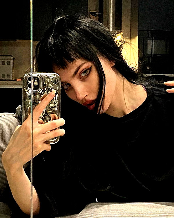 anya4everr instagram image archive image