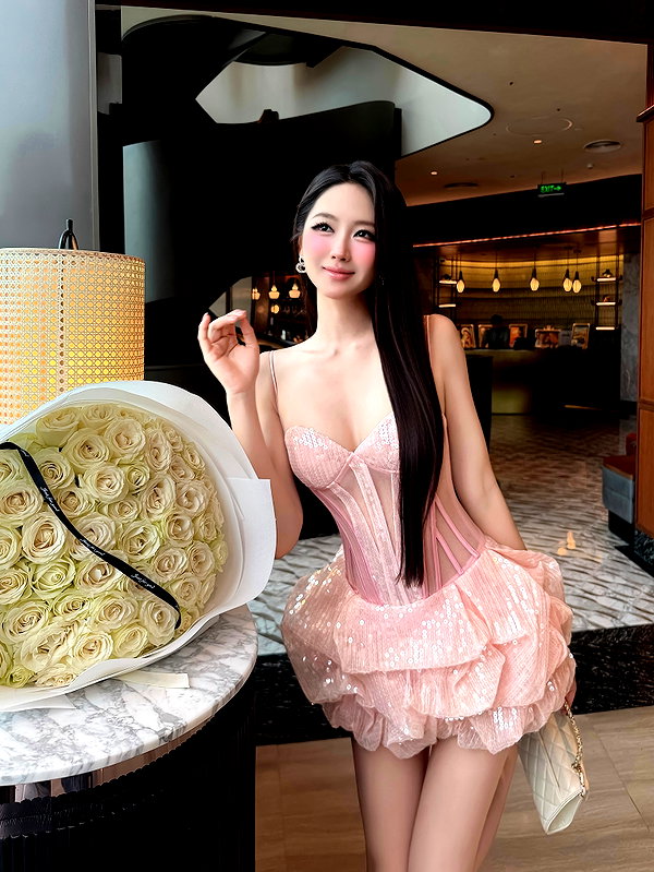 lyhythuedoxinh instagram image archive image