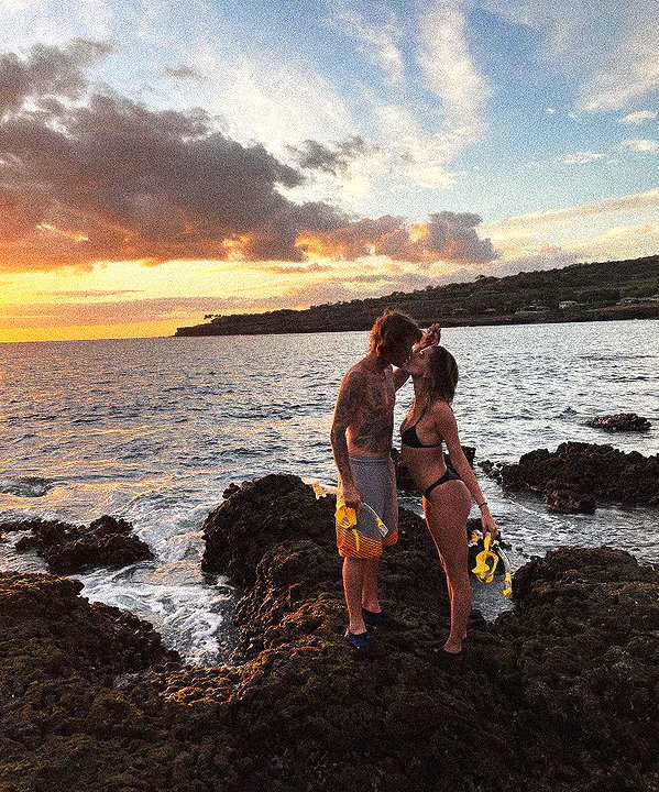 haileybieber instagram image archive image