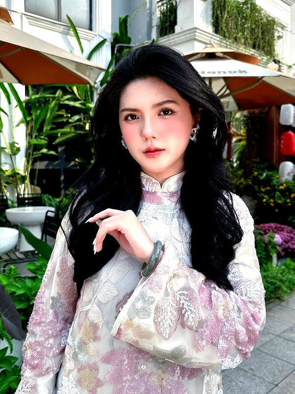 lyhythuedoxinh instagram image archive image