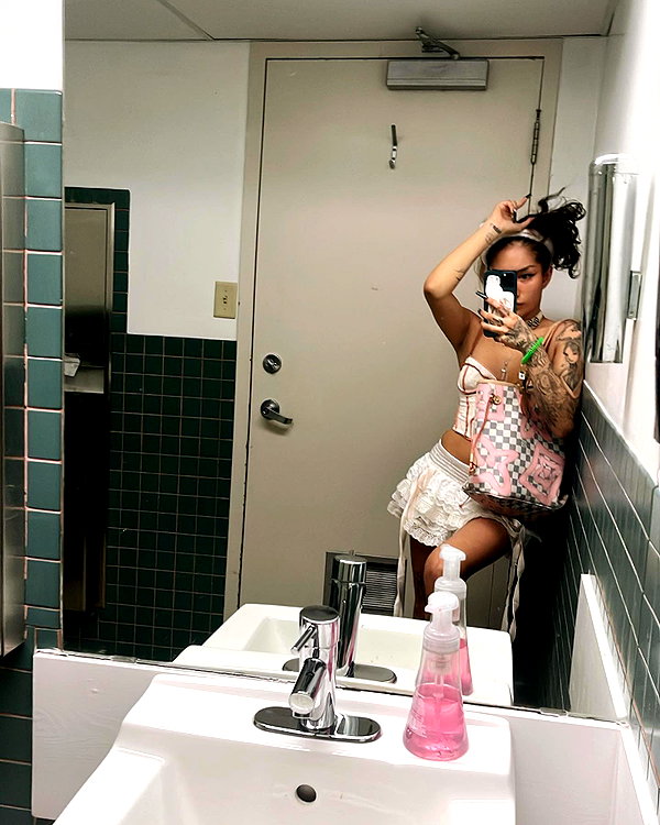 puppyknucklesxx instagram image archive image