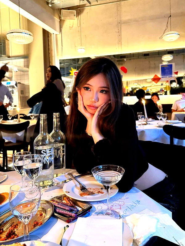 joycee.e instagram image archive image
