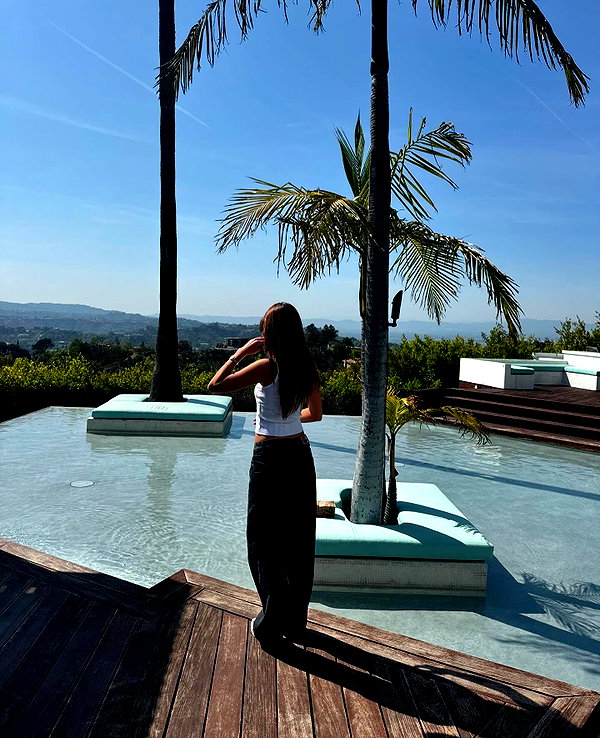 chloerosenbaum instagram image archive image