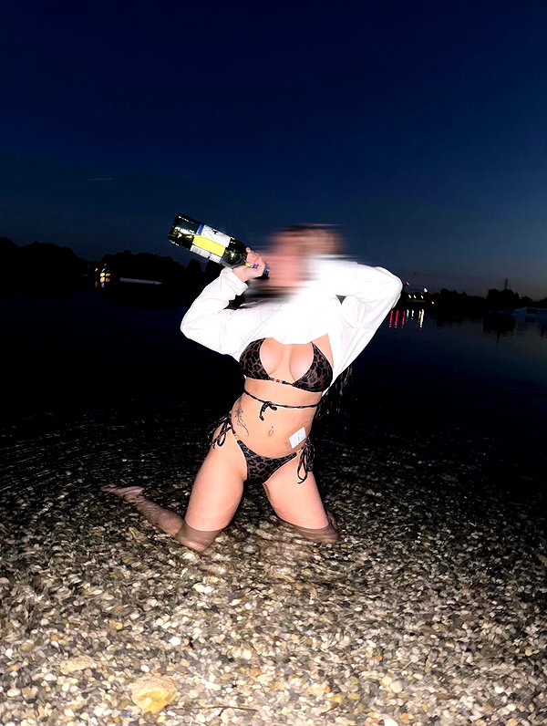 elviksi_07 instagram image archive image