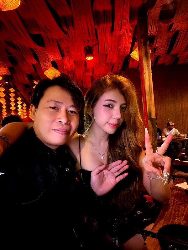 quenhi.phamm instagram image archive image