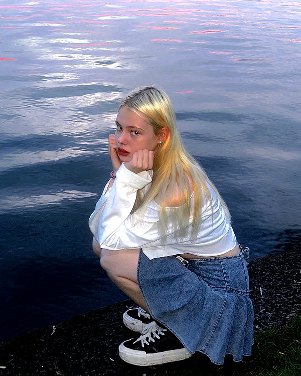 alisen.mari instagram image archive image