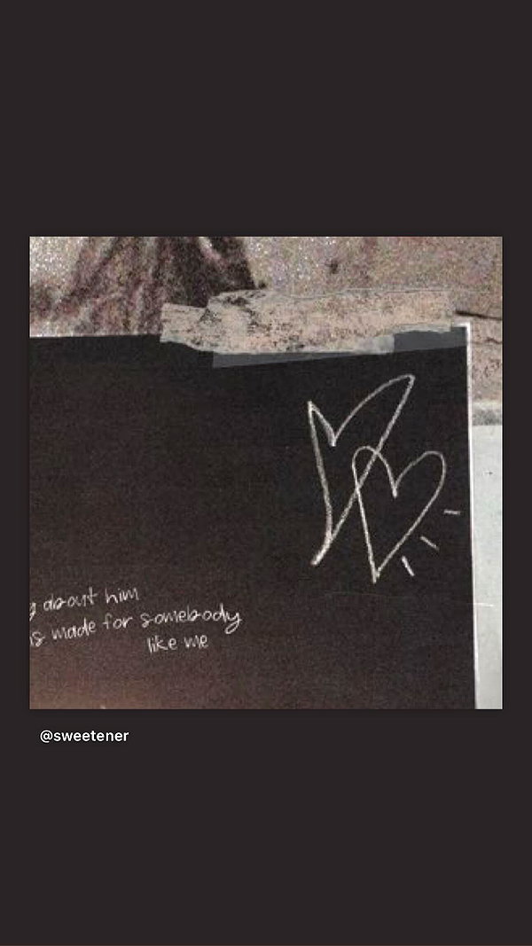 arianagrande instagram image archive image